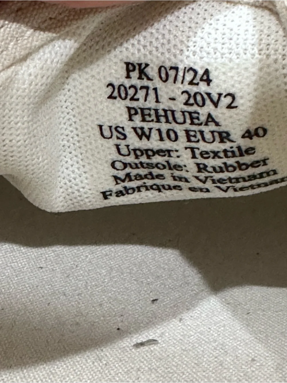 NWT OluKai Slip-On Casual Shoes in Light Gray Size 10